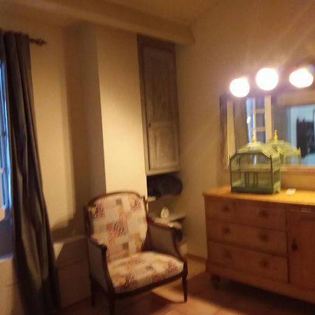 Chambre pour 2 personnes avec salle de bain privée Tourves Esterno foto