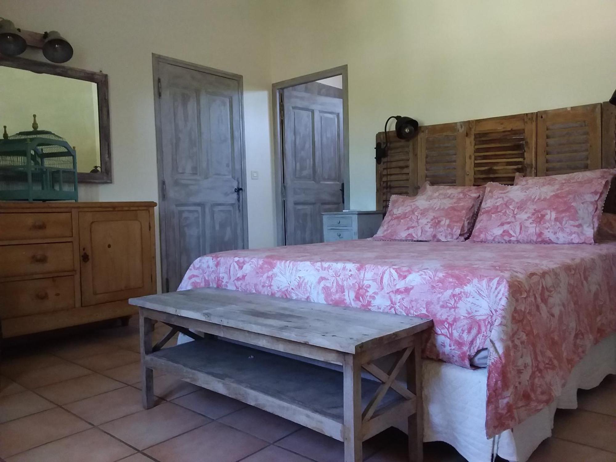 Chambre pour 2 personnes avec salle de bain privée Tourves Esterno foto