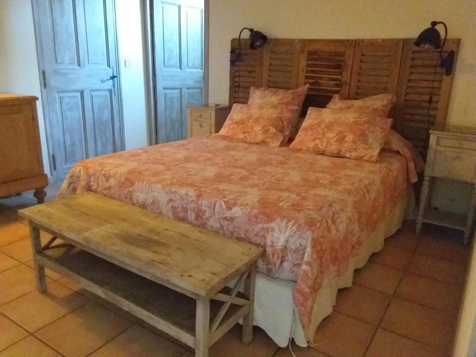 Chambre pour 2 personnes avec salle de bain privée Tourves Esterno foto